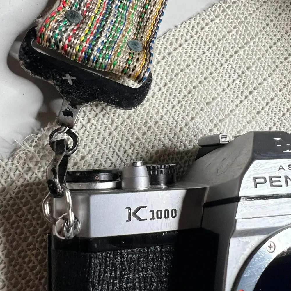 Pentax K1000 35mm Film Camera‎ Bundle w/ 3 Lenses Takumar Focal 28mm Manuals Bag